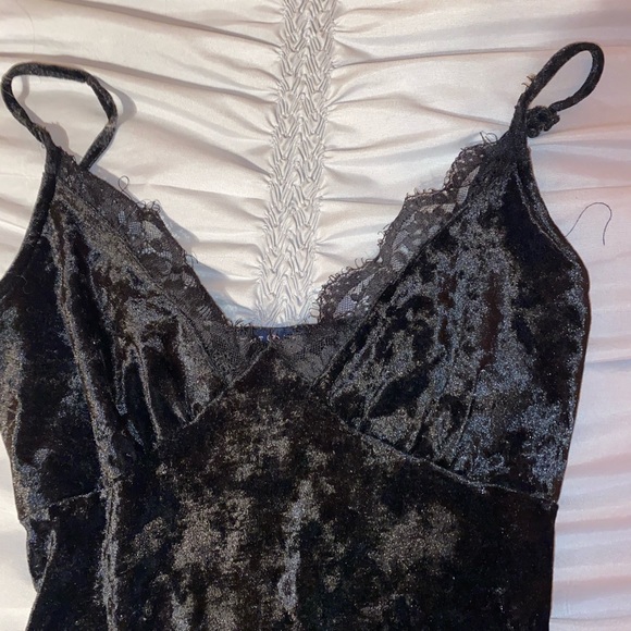Black Velvet Heart Hips Leotard Type Bodysuit - Picture 2 of 4